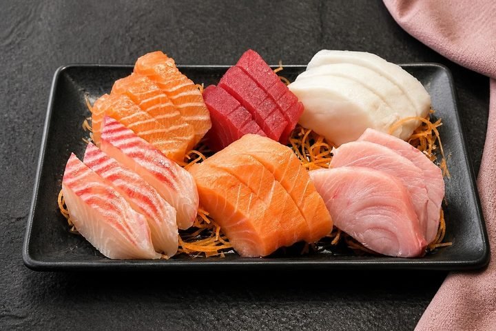 Sashimi deluxe platter